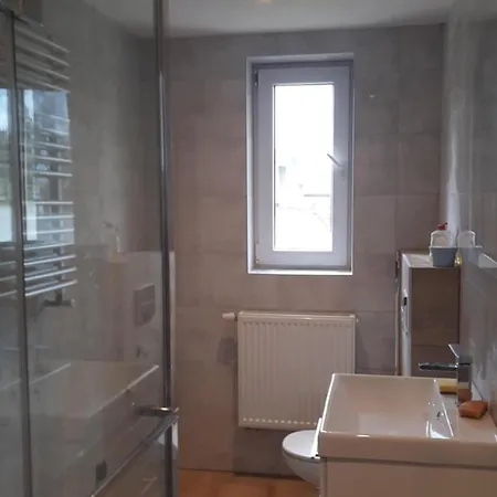 Do Wynajecia W Domku